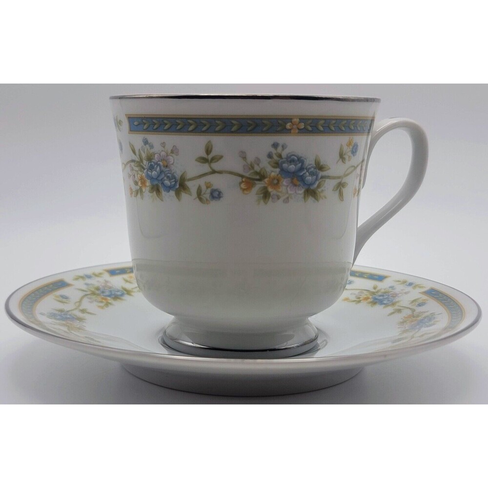 Vintage Sago Four Crown China Of Japan Barclay 519 Tea Cup and Saucer Set